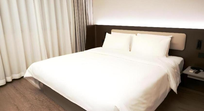 ฮั่นถิง โฮเต็ล ปักกิ่ง หวังฟูจิง Hotel ภายนอก รูปภาพ